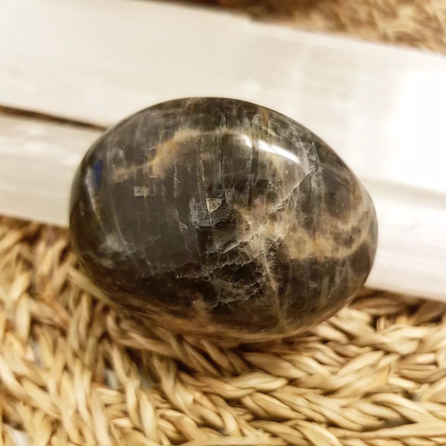 Black Moonstone Touch-/ Palmstone